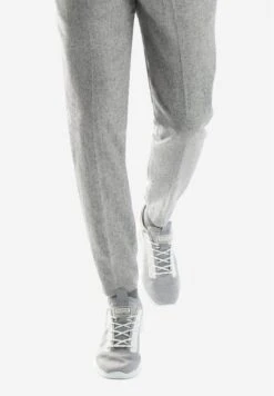 Lloyd BUCK - Trainers - Grau