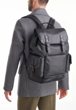 Lloyd Tagesrucksack - Schwarz 12 Lloyd Tagesrucksack - Schwarz -Lloyd Store 7b2454e1a9e94f54bc21ad9bd7d73358 1
