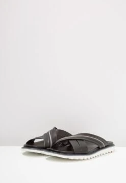 Lloyd EDVINO - Pantolette Flach - Schwarz -Lloyd Store 91c4d57684014b859472490df9b2bafc