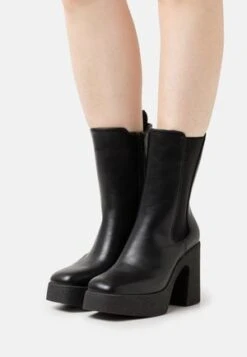 Lloyd Sneaker Low - Wei -Lloyd Store b33dbcd6dd204c1786a4e4694f2b441a